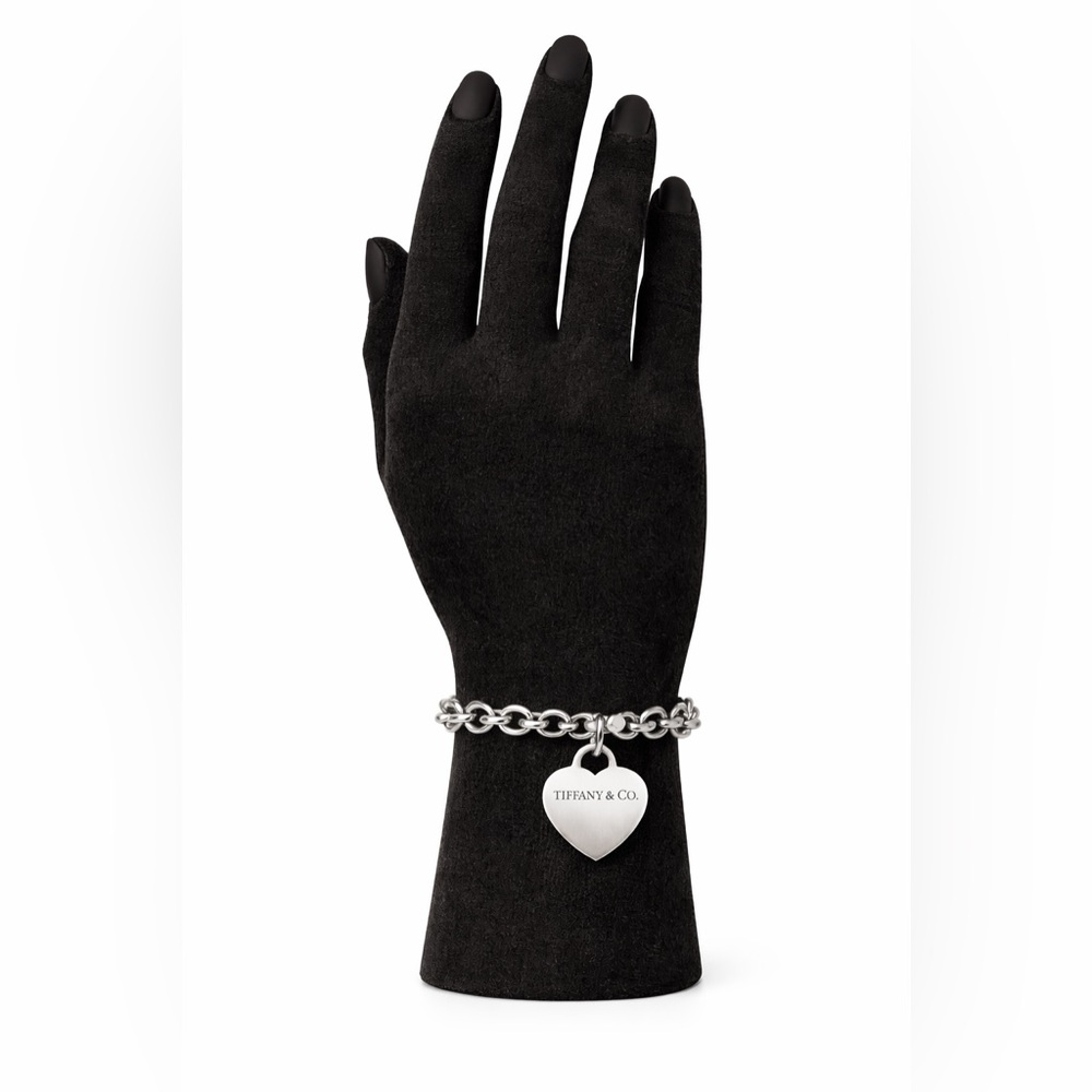 Tiffany & Co. Return to Tiffany® 925 Sterling Silver Heart Tag Chain Bracelet